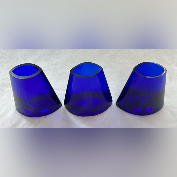 Set Three Vintage Cobalt Blue Glass Mini Vases Super-ellipse Marquise Shape - Picture 7 of 14
